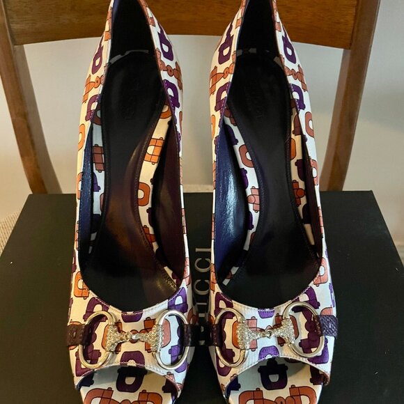 Gucci Silk horse bit print open toe stilettos with crystal bit size 10 - Picture 3 of 8